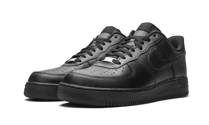 Nike Air Force 1 07 Triple Black-Nike-pikastore.cz