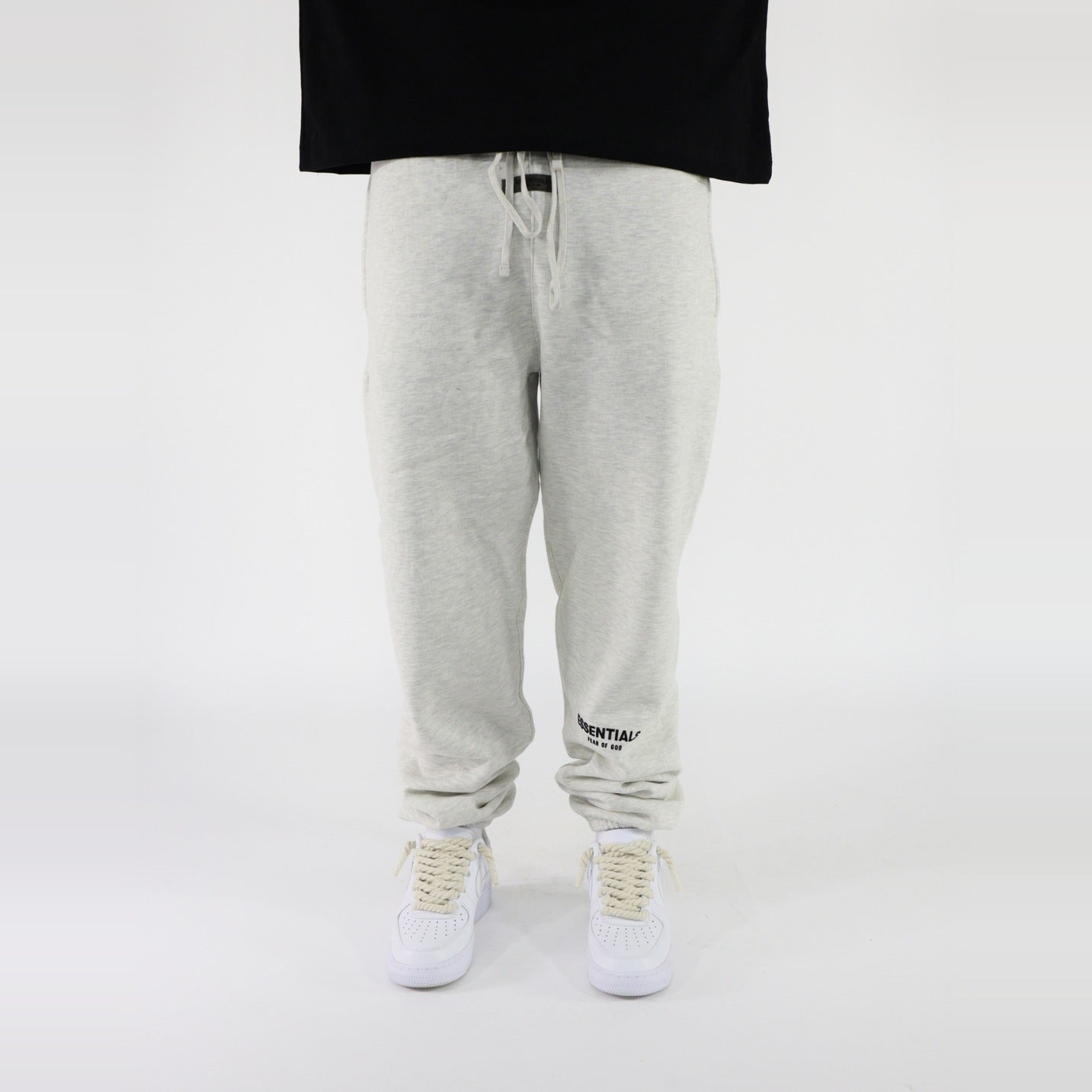 Fear of God Essentials S22 Sweatpants Light Oatmeal - PIKASTORE-Clothing-Fear of God-pikastore.cz