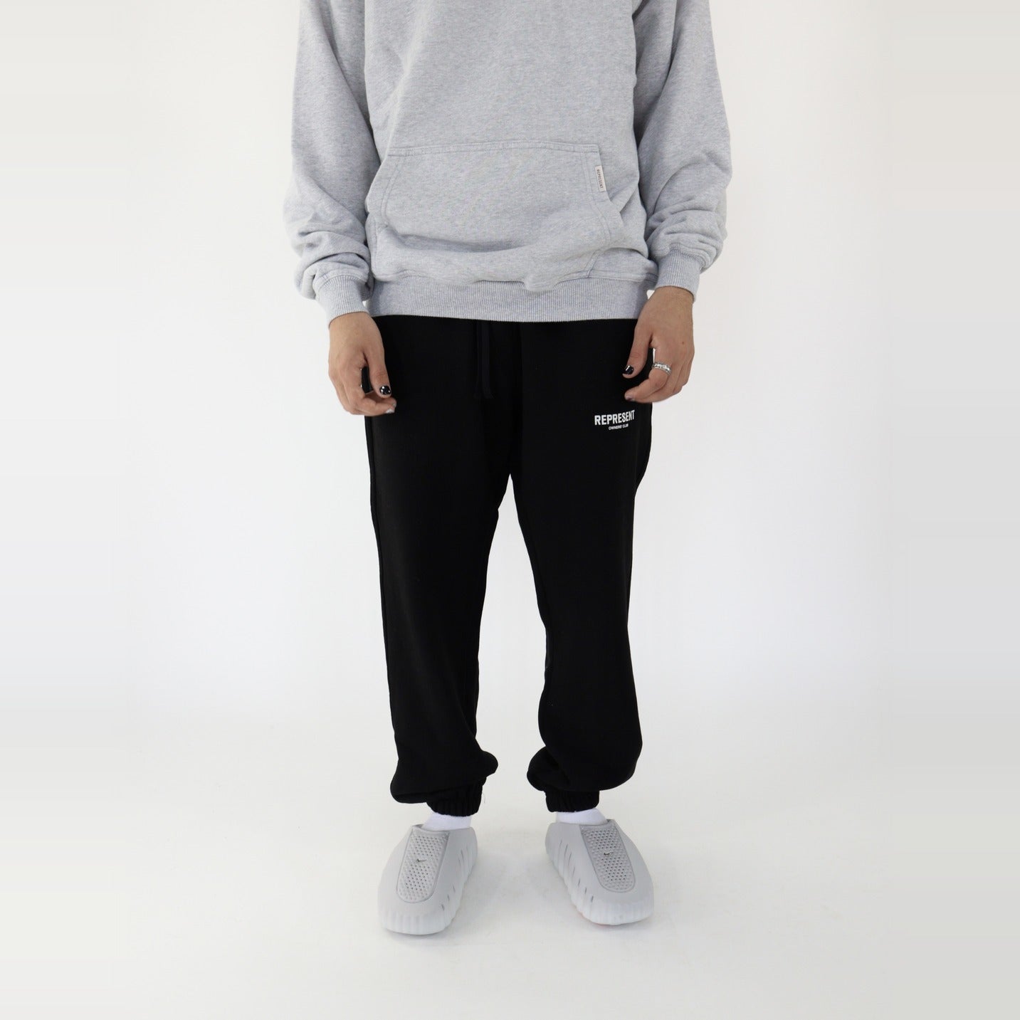 Represent Owners Club Sweatpants Black-Clothing-Represent-pikastore.cz