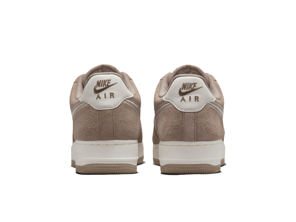 Nike Air Force 1 07 LV8 Embroidered Swoosh - Mink Brown – sneakers – foto 4 af 5