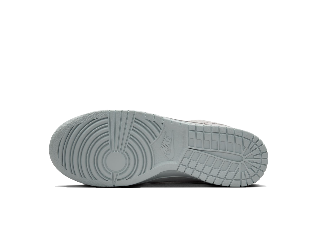 Nike Dunk Low SE Wolf Grey-Nike-pikastore.cz