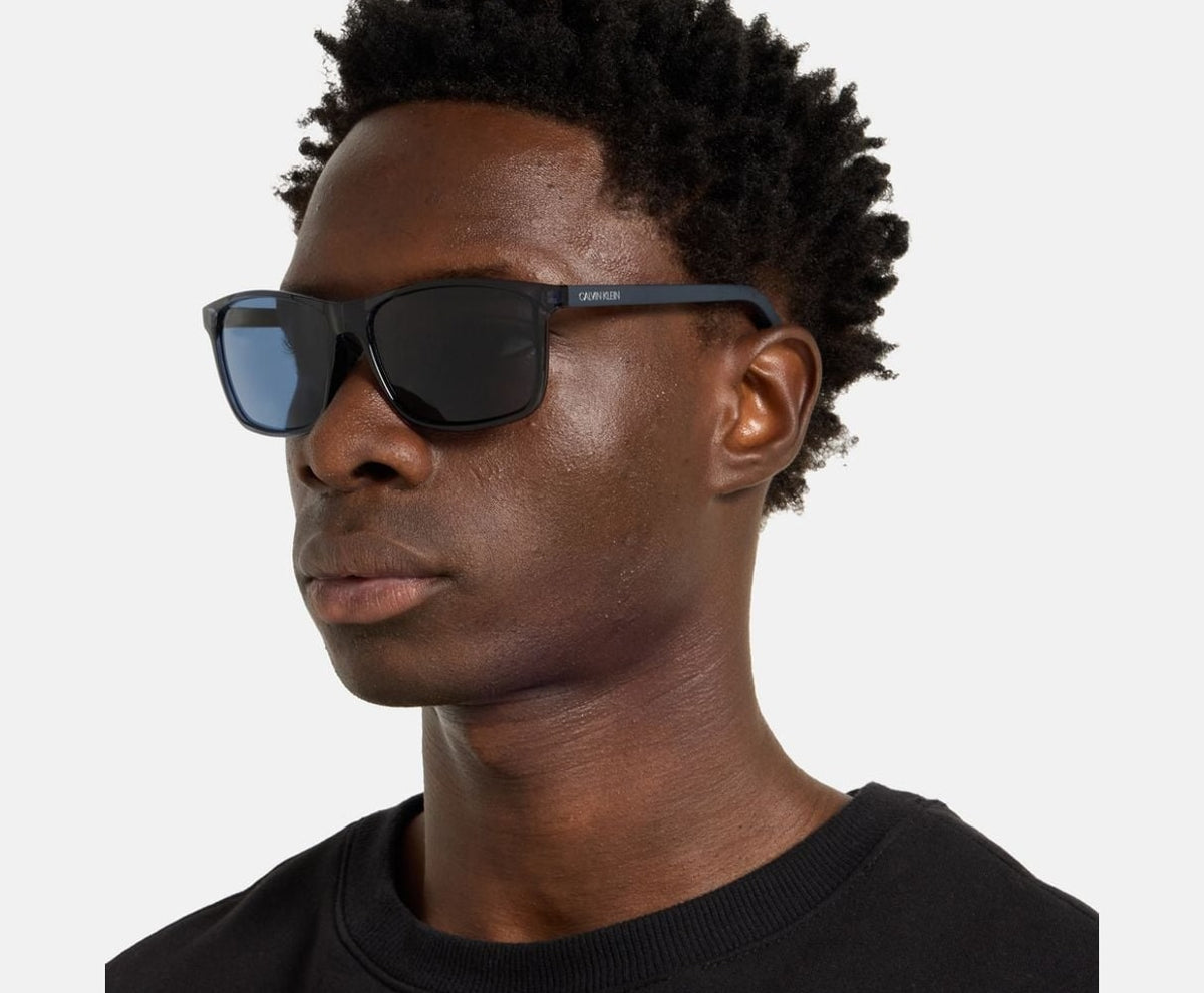Calvin Klein Sunglasses Navy – lunettes – photo 4 sur 4