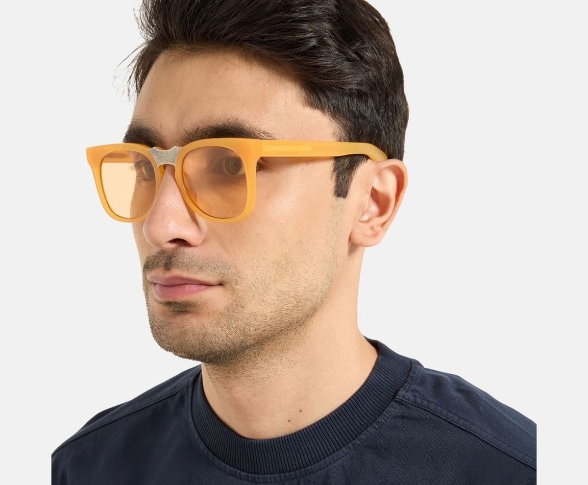 Calvin Klein Sunglasses Light Orange – bril – foto 4 van 4