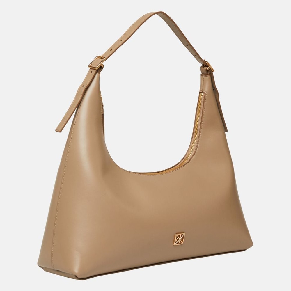 Calvin Klein Leather shoulder bag Emblem Taupe – чанта