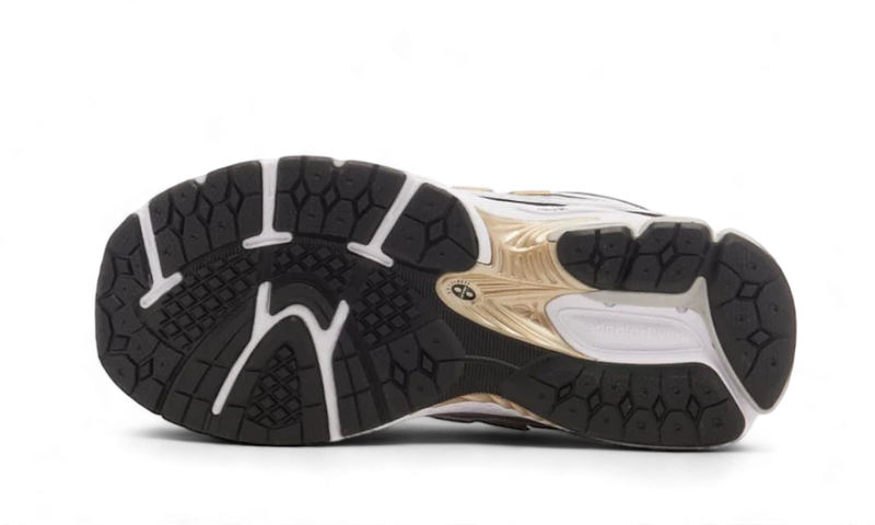 New Balance 1906R White Metallic Gold-sneakers-New Balance-pikastore.cz