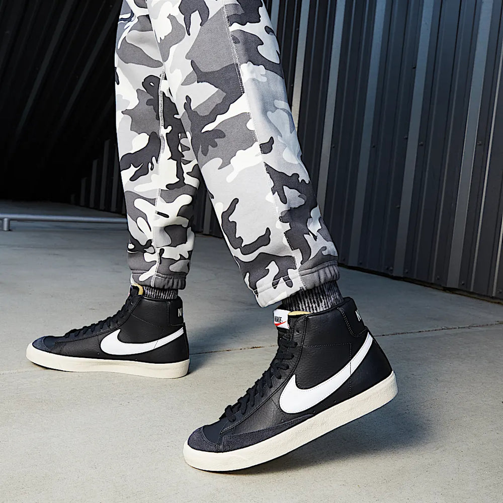 Nike Blazer Mid 77 Vintage Black Sail-Nike-pikastore.cz