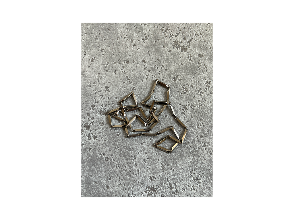 Hex Link Chain-Apparel & Accessories-Pikastore-pikastore.cz