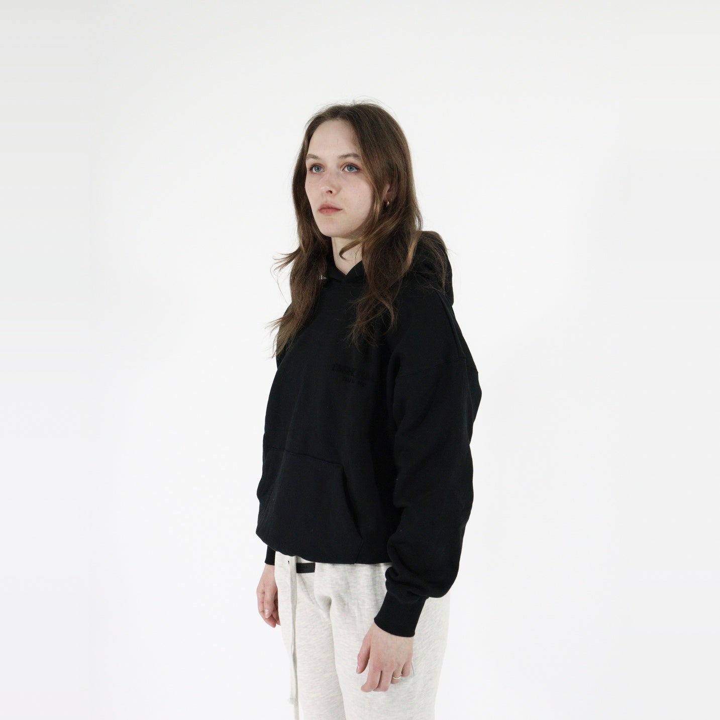 Fear of God Essentials S22 Hoodie Black - PIKASTORE-Clothing-Fear of God-pikastore.cz