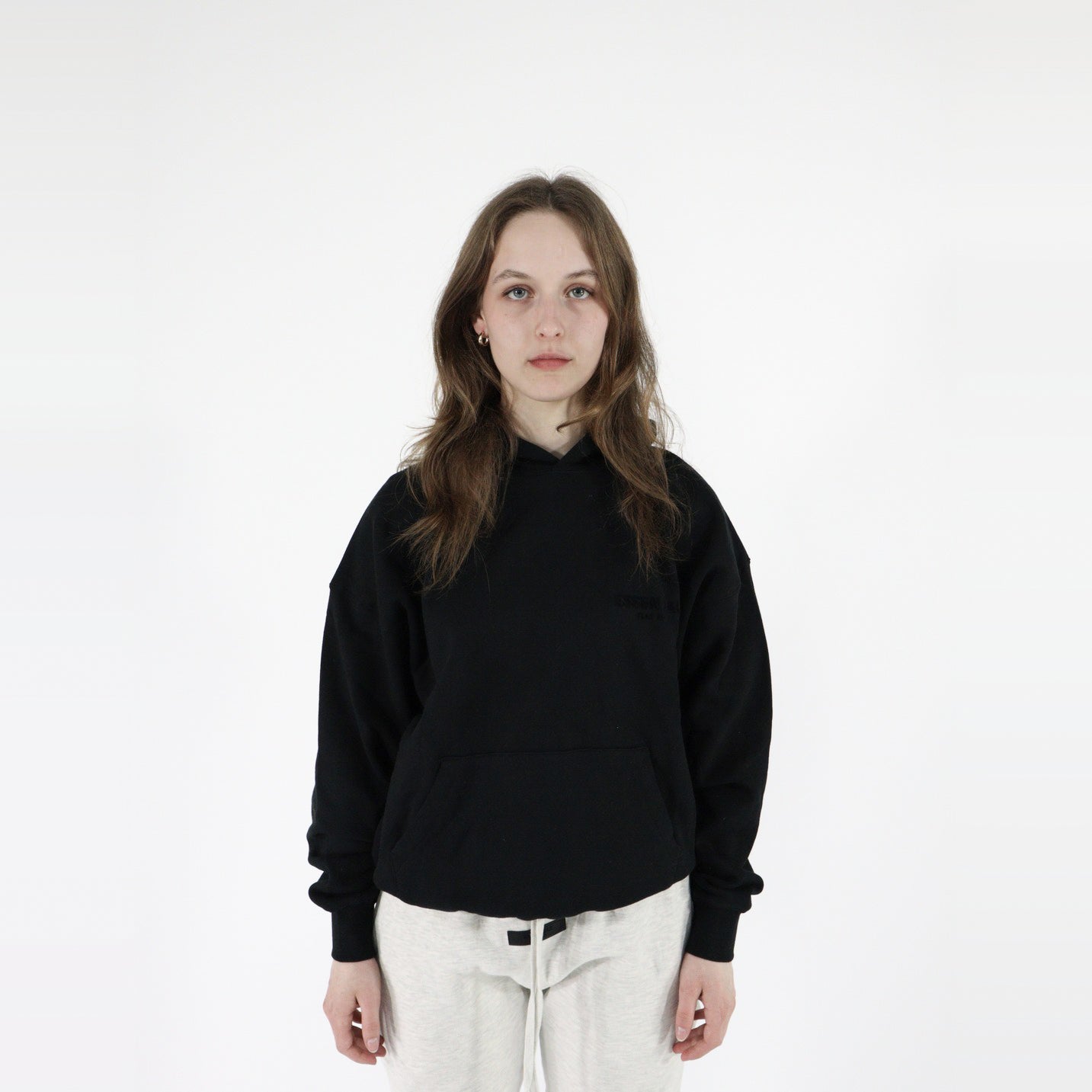 Fear of God Essentials S22 Hoodie Black - PIKASTORE-Clothing-Fear of God-pikastore.cz