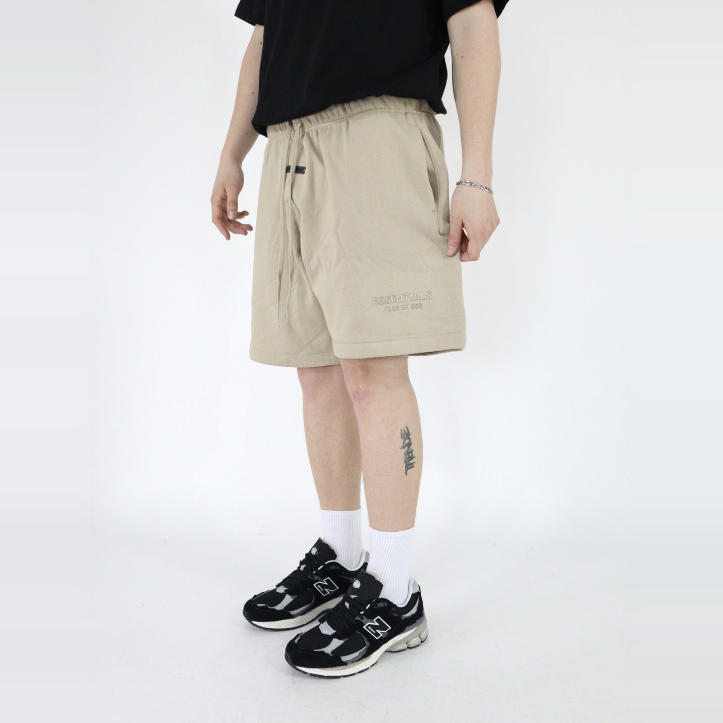 Fear of God Essentials S25 Shorts Timber - PIKASTORE-Fear of God-pikastore.cz