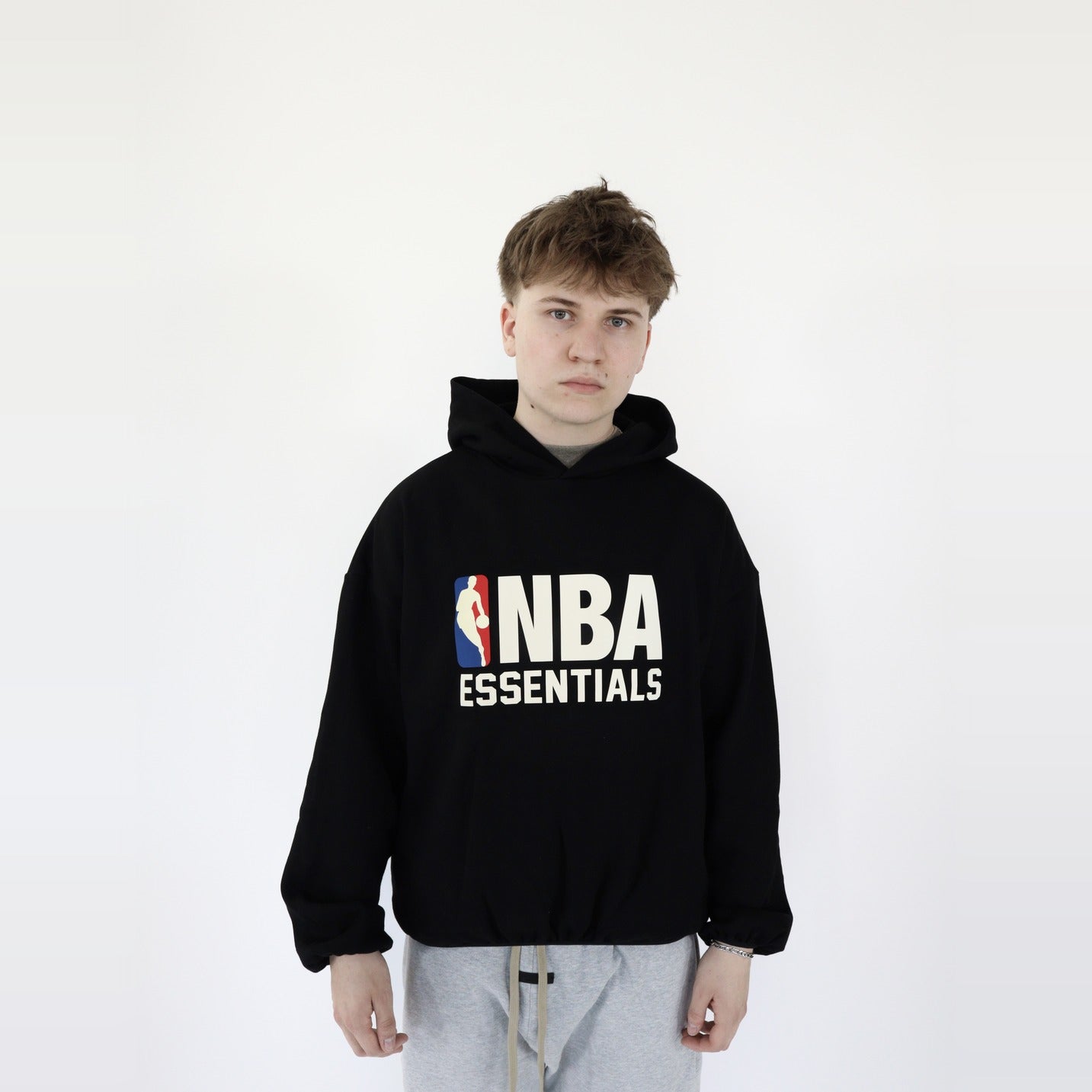 Fear of God Essentials NBA S24 Hoodie Black - PIKASTORE-Clothing-Fear of God-pikastore.cz