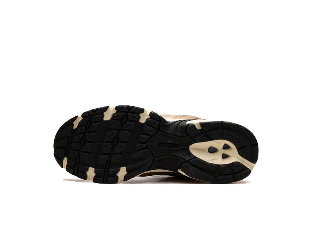New Balance 530 Turtledove Gold Metallic-New Balance-pikastore.cz