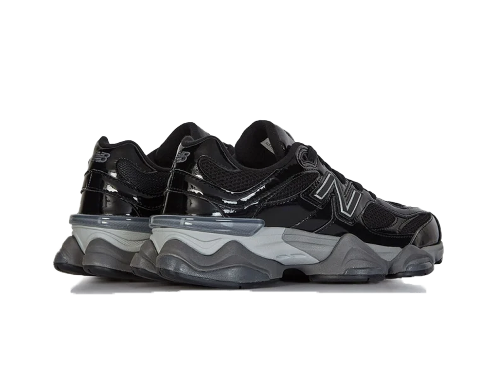 New Balance 9060 Black Patent – boty – fotka 3 z 3