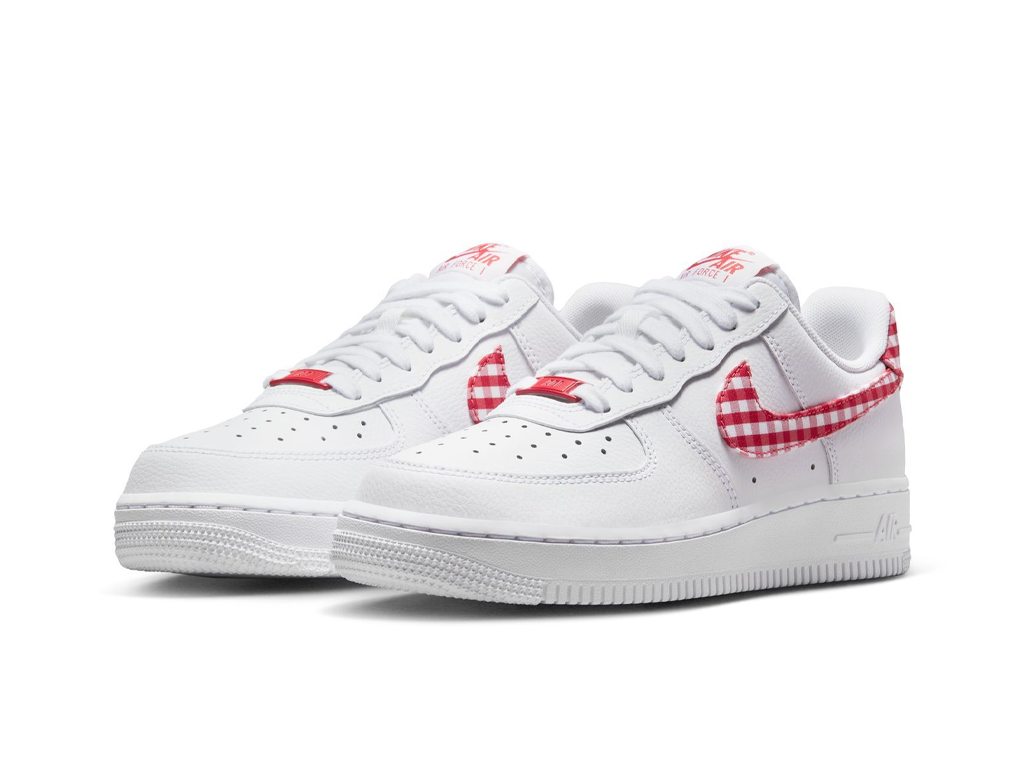 Nike Wmns Air Force 1 07 Essential Mystic Red Gingham