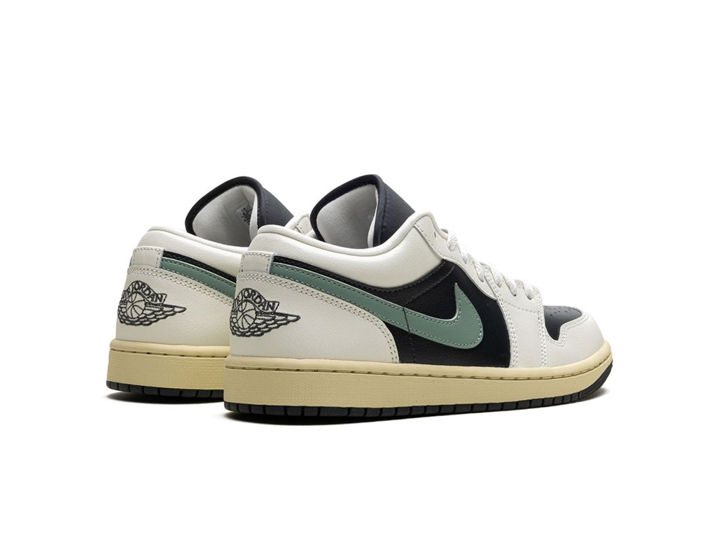 Nike Wmns Air Jordan 1 Low Jade Smoke-Air Jordan-pikastore.cz