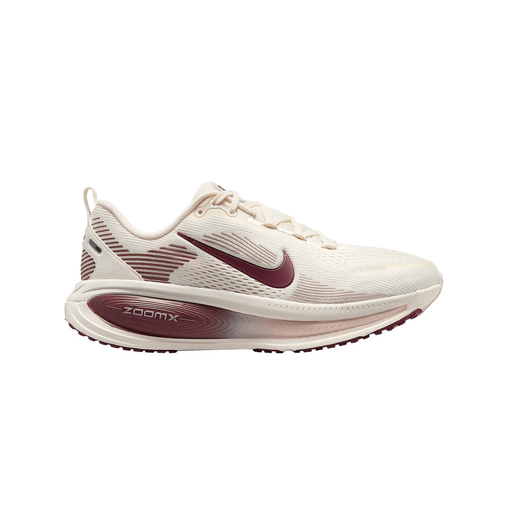 Nike Wmns Vomero 18 Pale Ivory Red Sepia – sneakersy, czerwony
