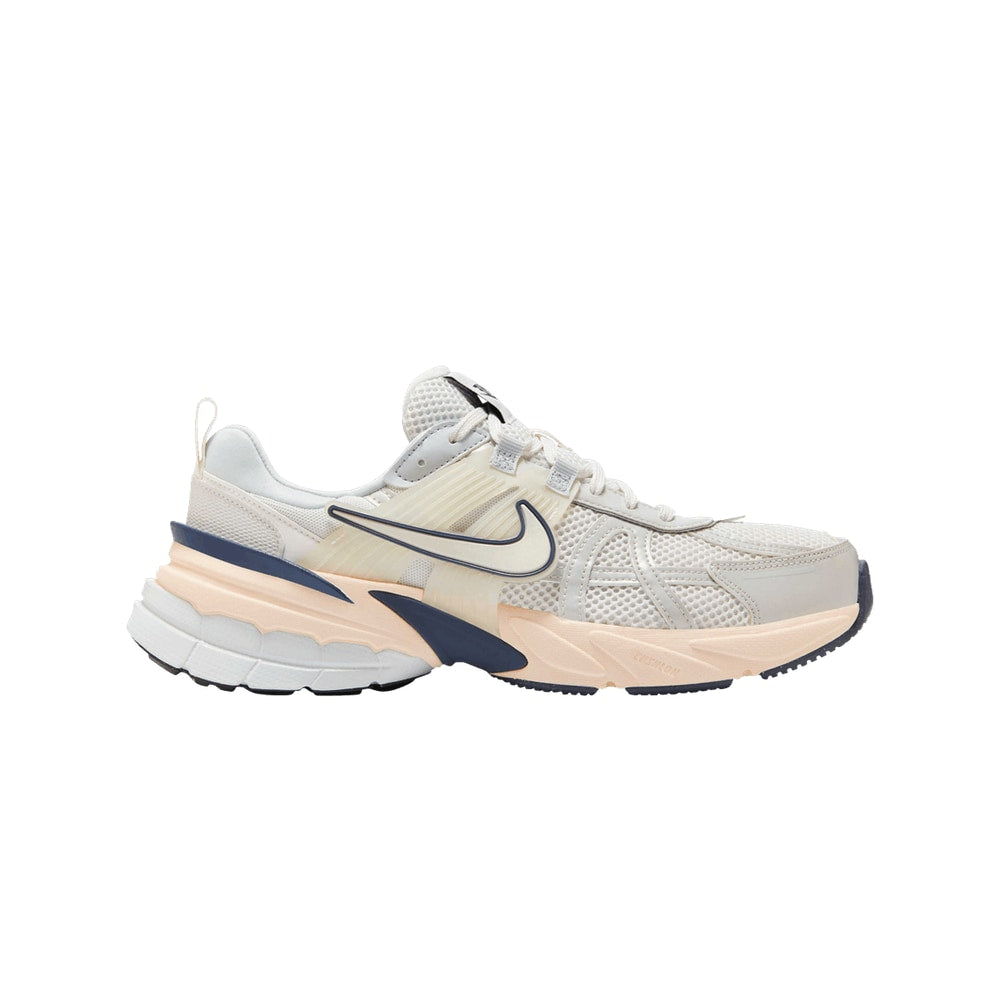 Nike Wmns V2K Run Platinum Tint Guava Ice – sneakers, silver