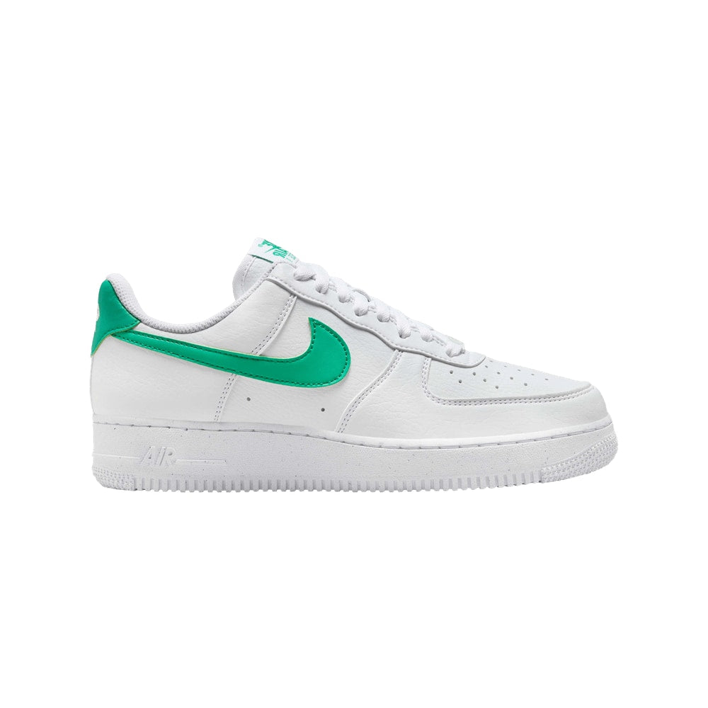 Nike Wmns Air Force 1 07 SE Next Nature White Stadium Green – sneakersy, biały
